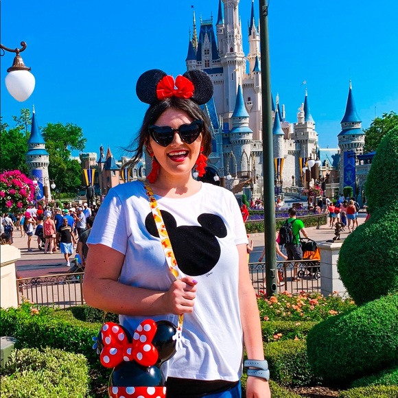 Meet your Posher! - Picture 5 of 6